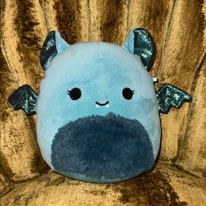 squishmallow lucasta 8”